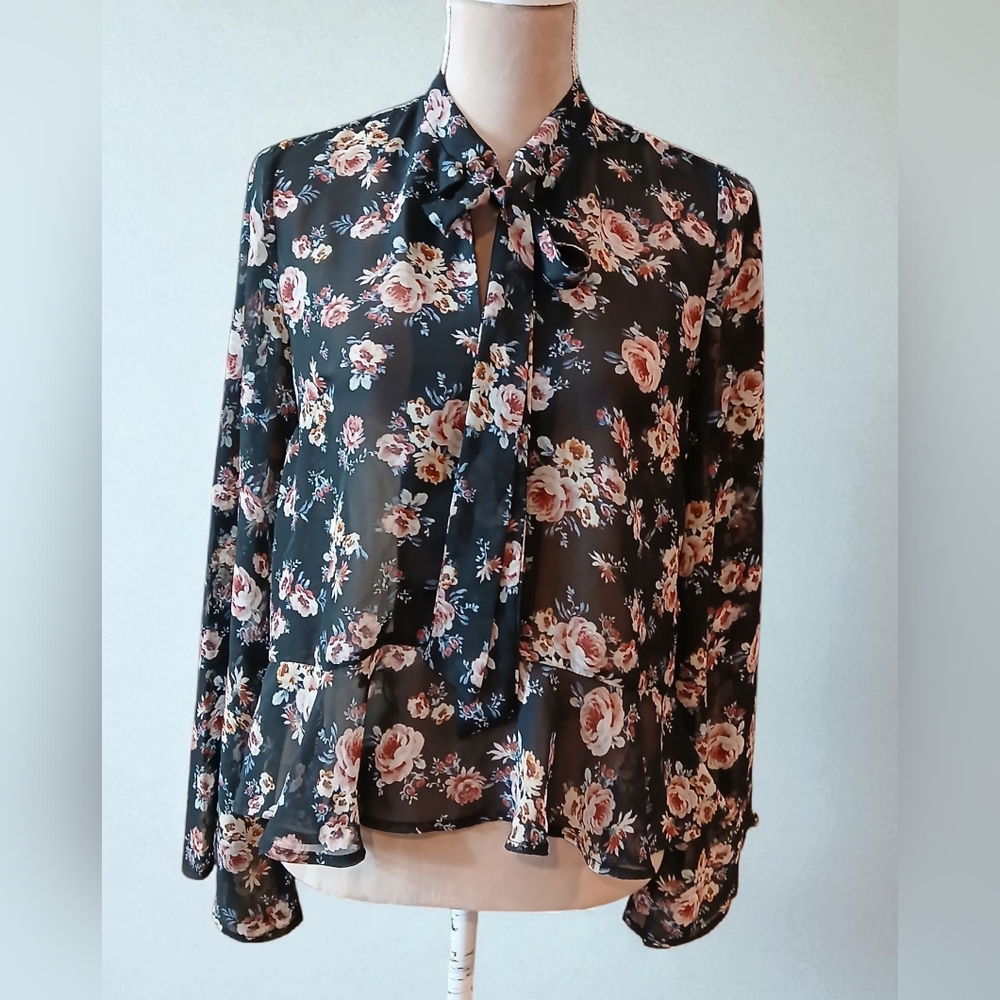Forever 21 Flowy Floral Romantic Sheer Mesh Womans Junior Blouse Tiered Small